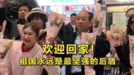 雨中的邻家女人